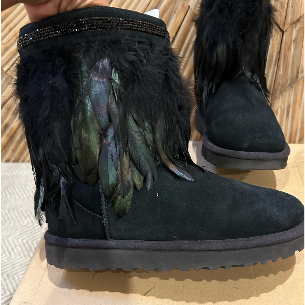 Ugg W. Classic Short Peacock Uggs. Women’s Sz. 7 (Used) - Picture 2 of 5